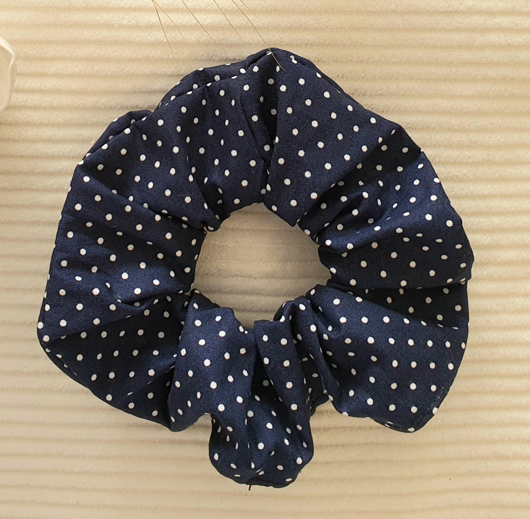 chouchou a pois marine